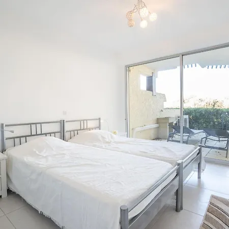 Les Louvans-10 By Interhome *