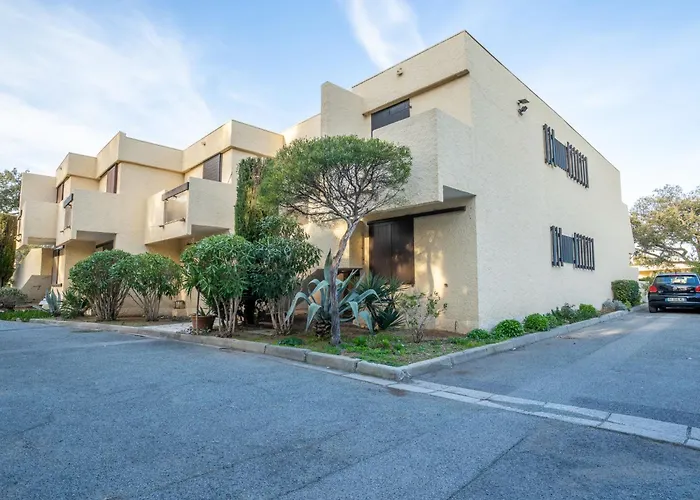 公寓 Les Louvans-10 By Interhome *